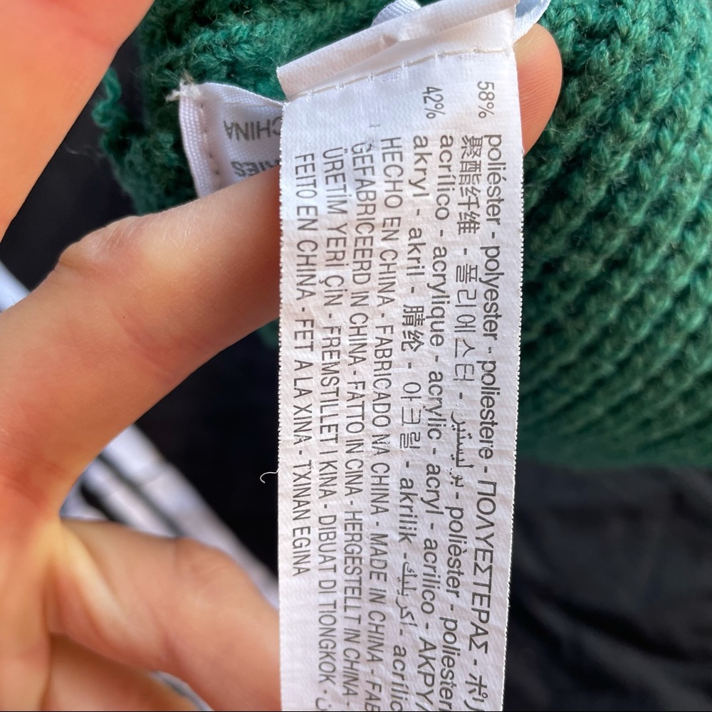 Zara beanie in forest green, perfect condition. - Picture 3 of 4
